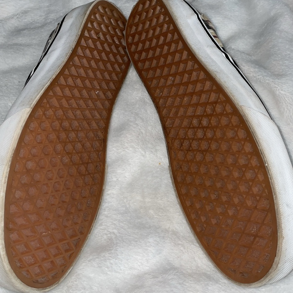 Vans - Picture 9 of 10